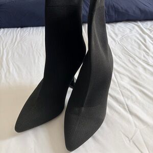 Elegant Black Women's Shoes